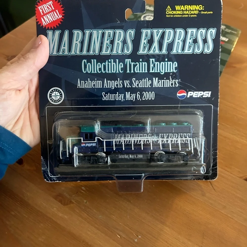 New in Pack Mariners Express Collectible Train Set 2000's